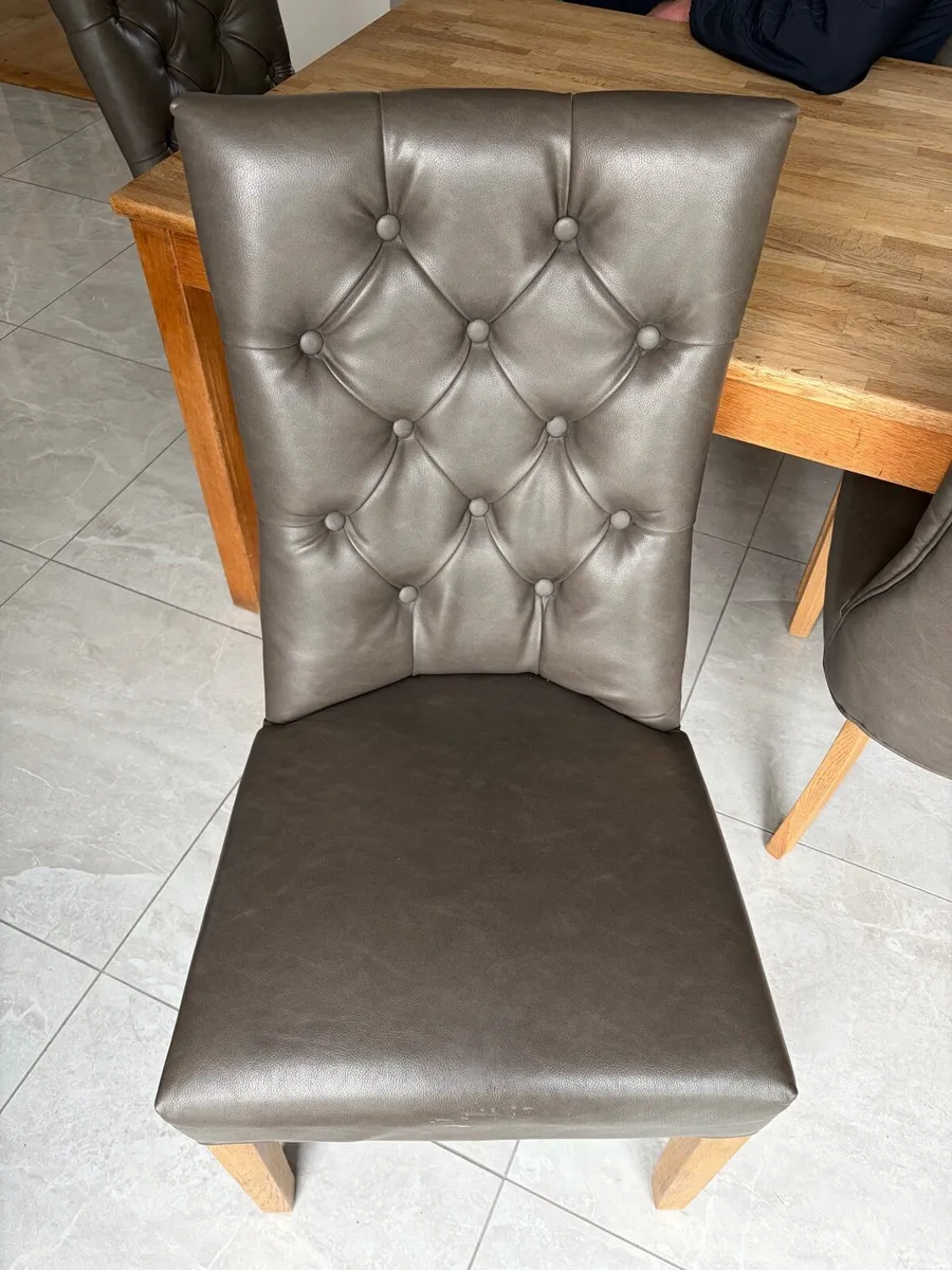 Kitchen Dining Table and 6 Chairs - Image 3