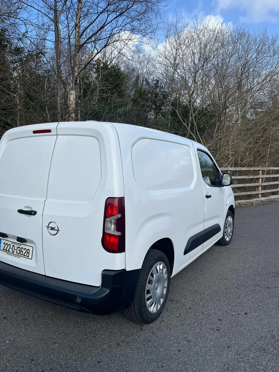2022 Opel combo - Image 4