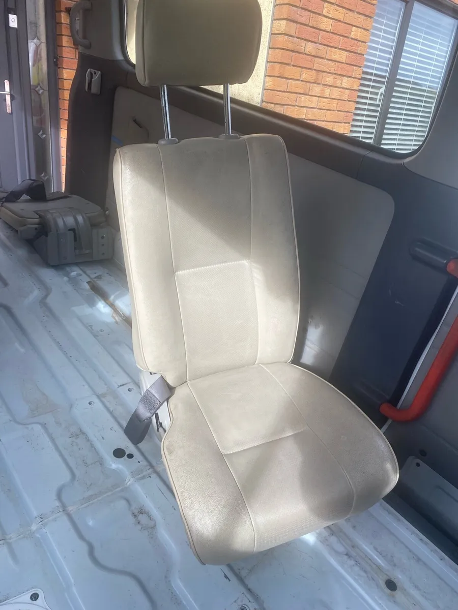 Nissan caravan nv350 seats with mounting brackets - Image 4