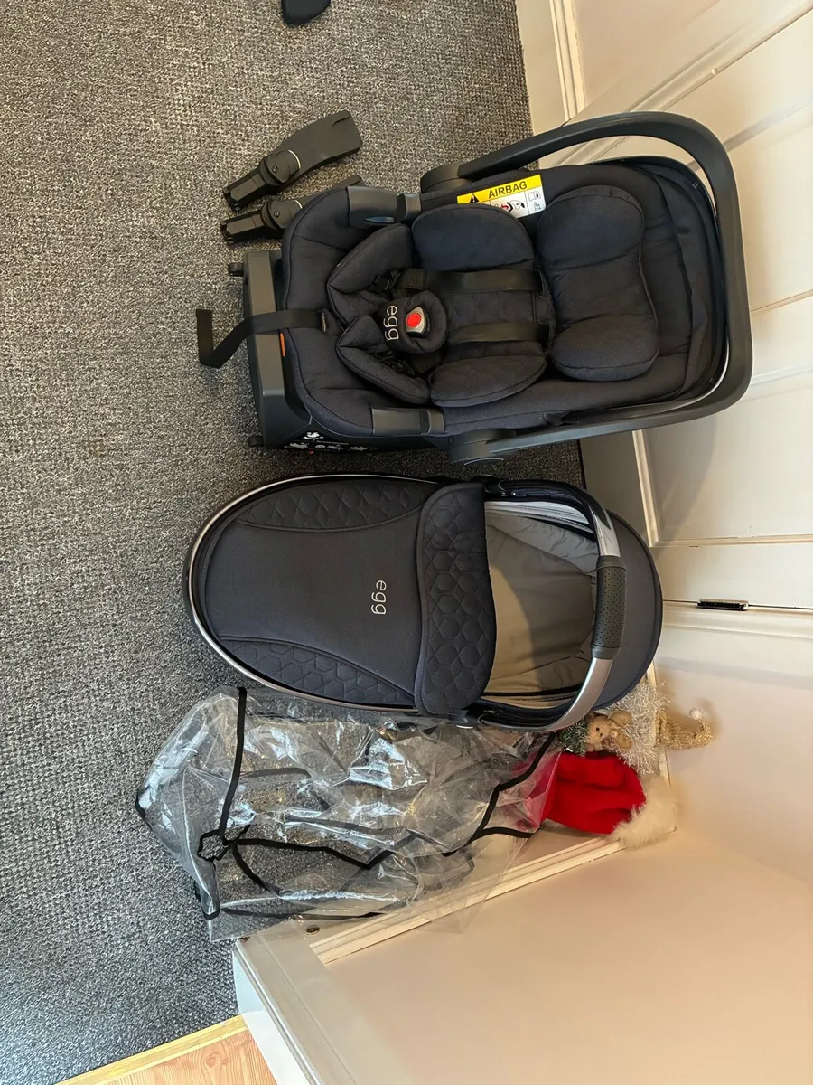 Egg 2 all parts travel system - Image 1