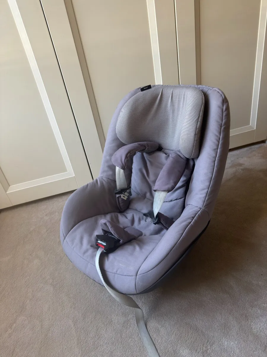 Maxi Cosi Car Seat for FREE - Image 2