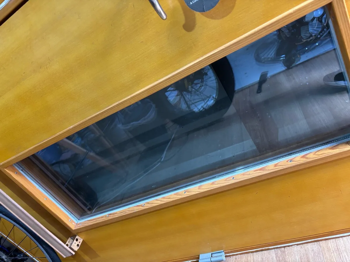 Front/back door with frame - Image 3