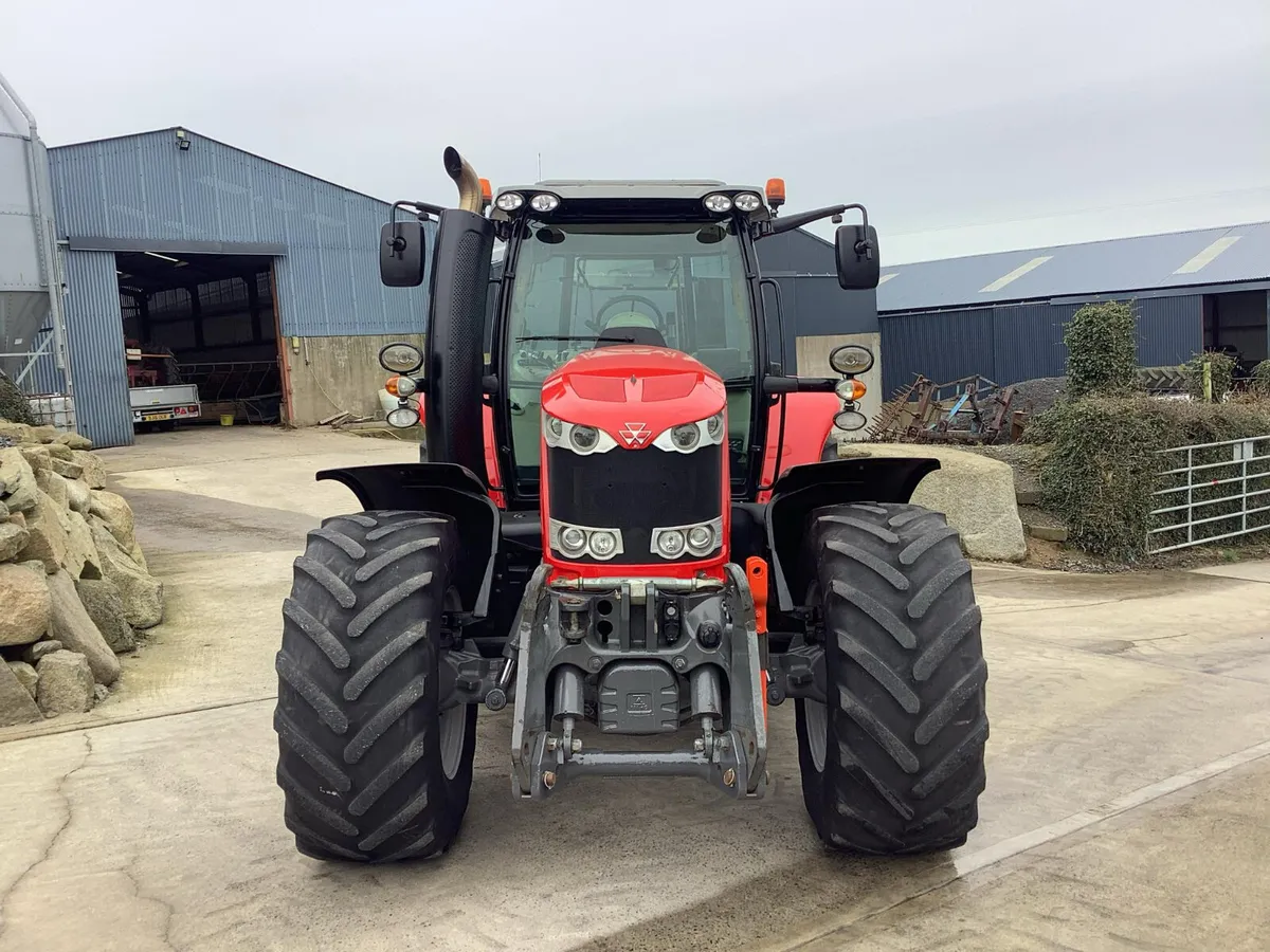 2017 MF 7718 - Image 2