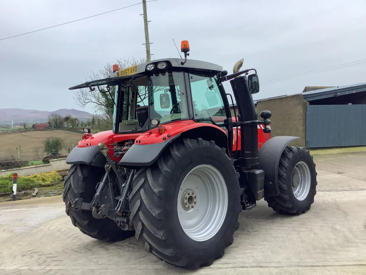 2017 MF 7718 - Image 4