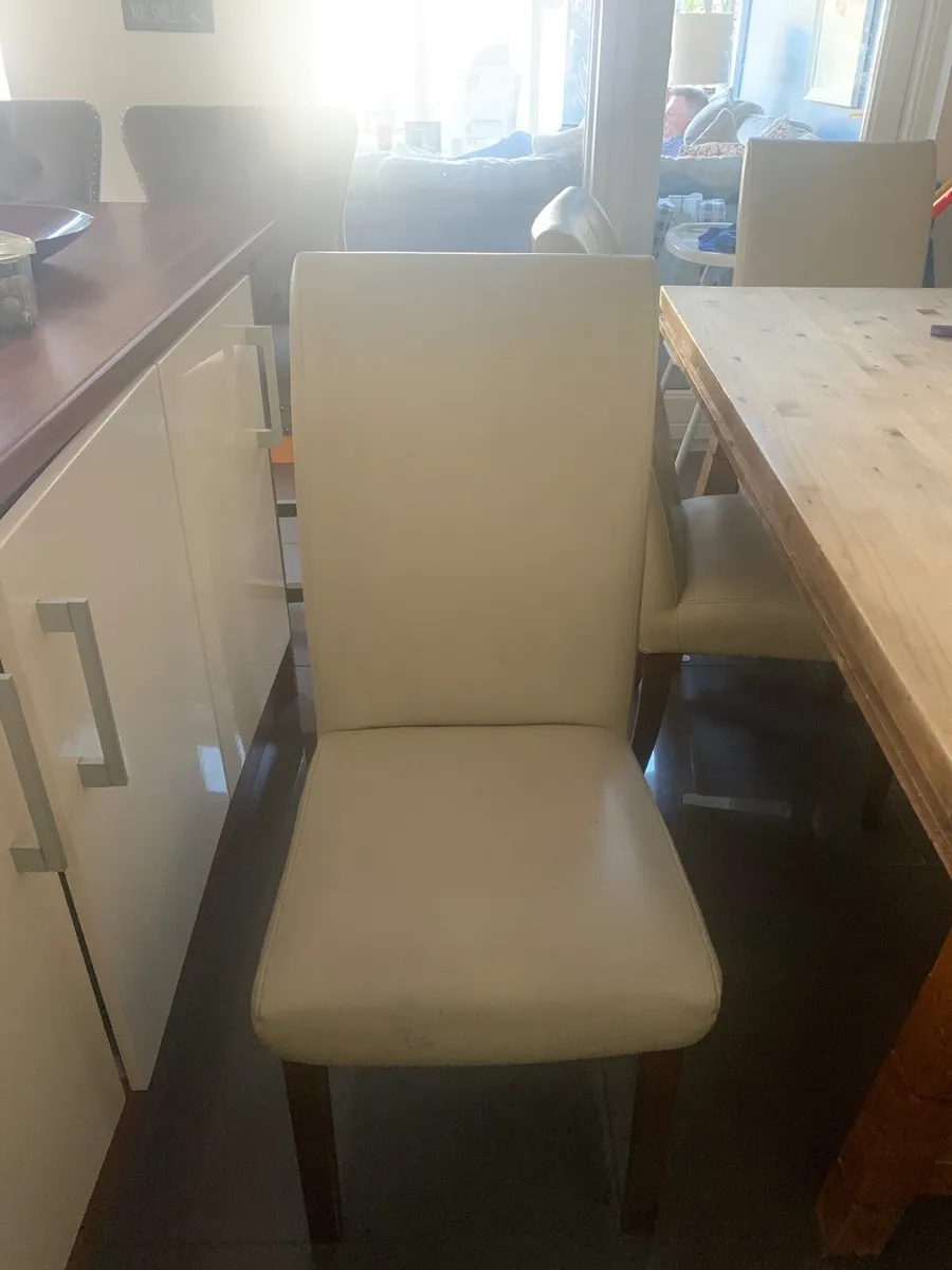 6 cream leather dining chairs - Image 1