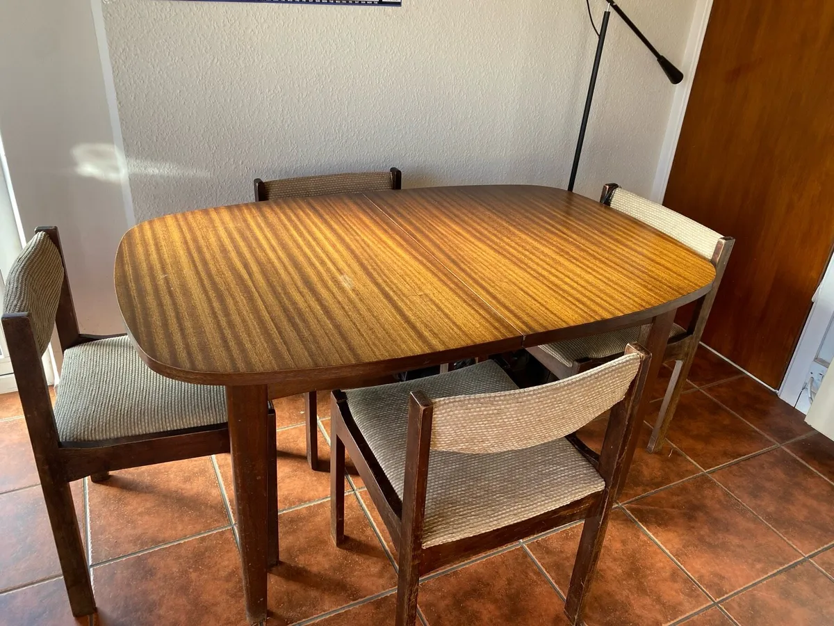 Free! Table and 4 chairs - Image 1