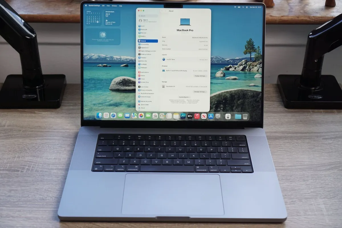 MacBook Pro 16" 2021 M1 Pro | 16GB | 512GB - Image 1