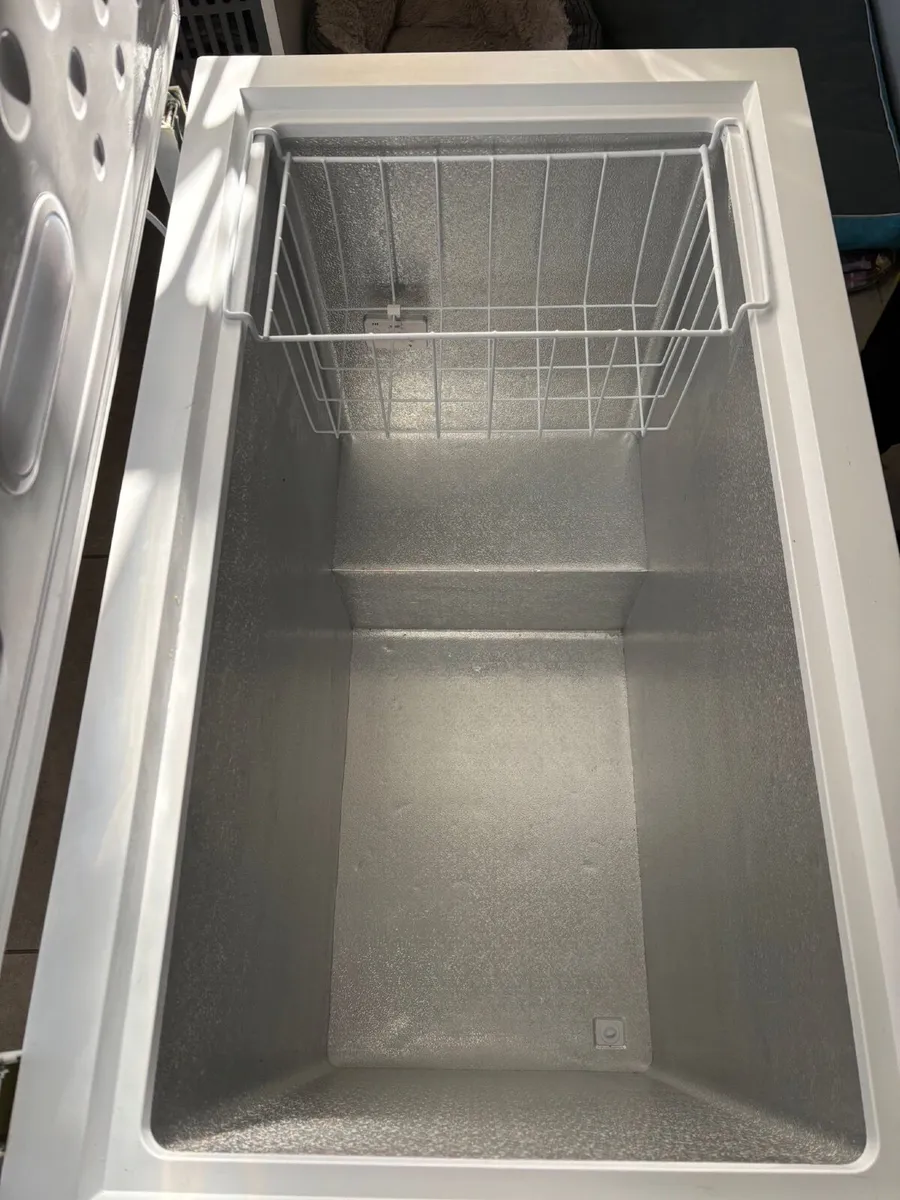 Chest freezer - Image 1
