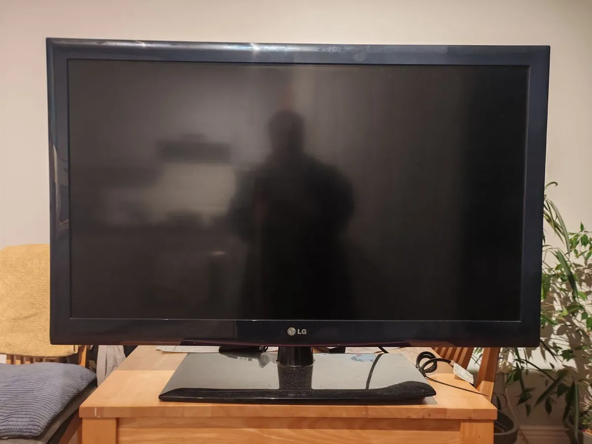 Television 42" LG Full hd - Image 1