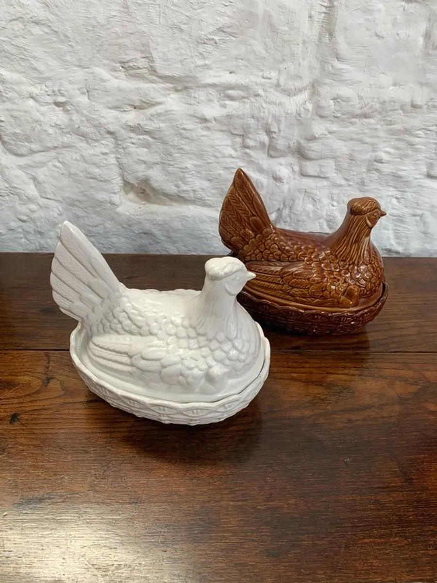 Pair of Portmeirion pottery hen tureens. - Image 2