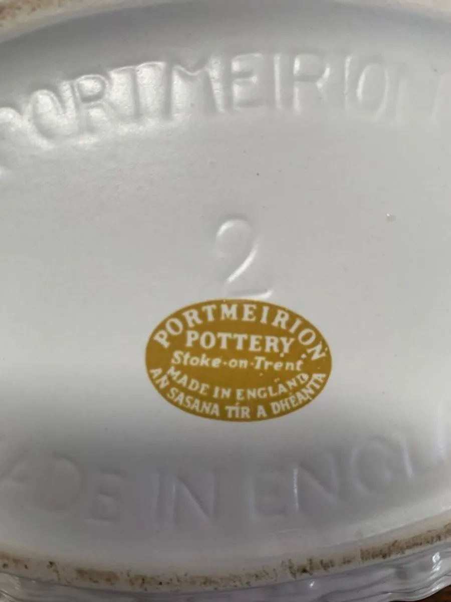 Pair of Portmeirion pottery hen tureens. - Image 3