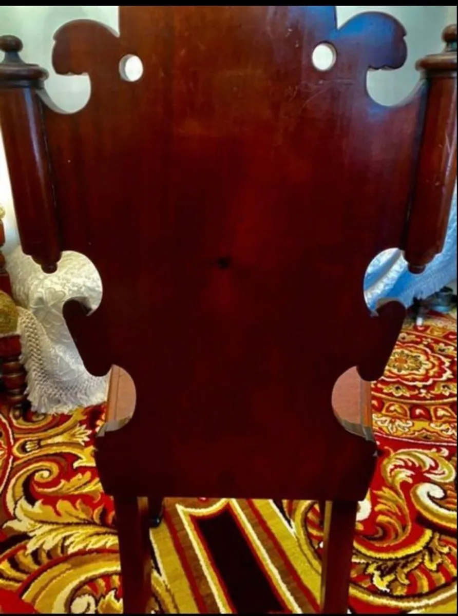Mahogany Shield back Hall chair - Image 3