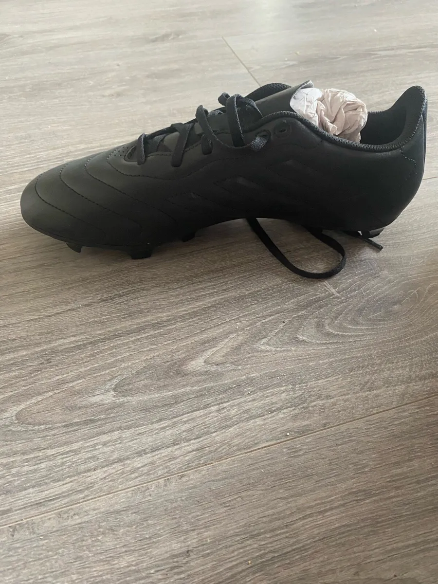 Adidas Football Boots men size 45.5 (10.5uk) - Image 1