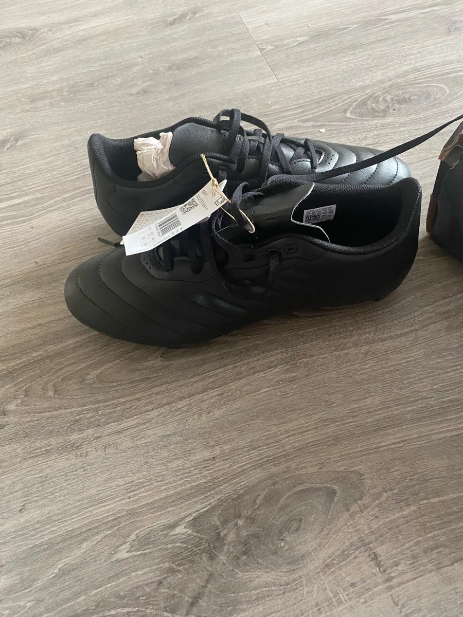 Adidas Football Boots men size 45.5 (10.5uk) - Image 4