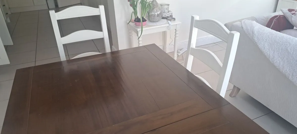 Table and Chairs - Image 1