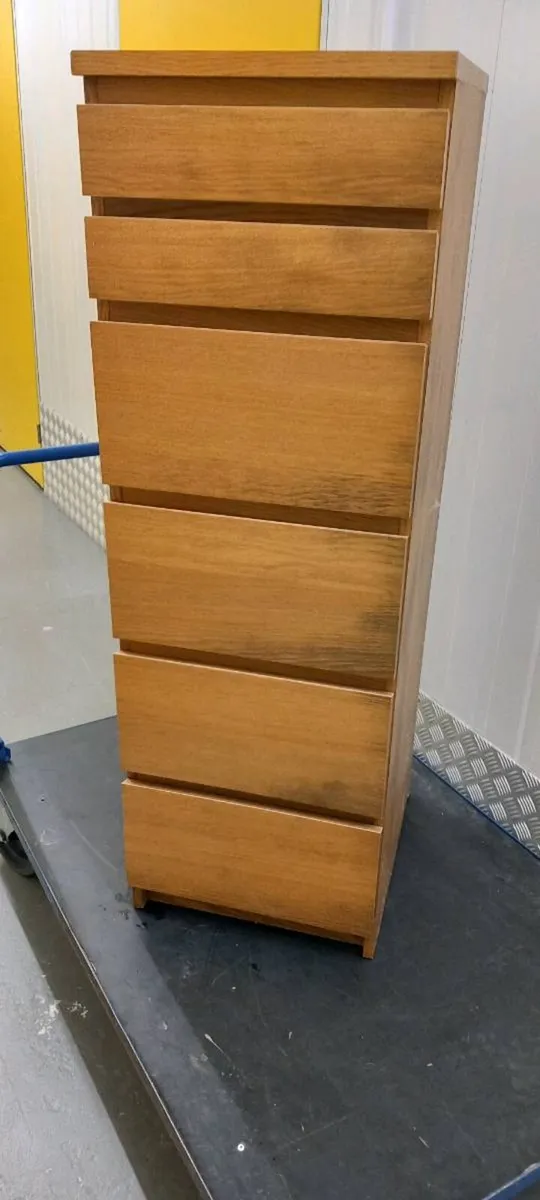 Tall boy  looker - Image 1