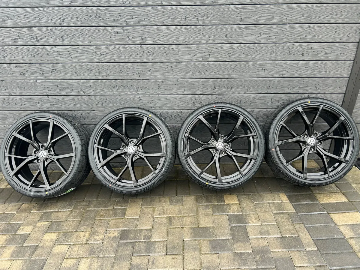 19” NEW VOLKSWAGEN ESTROIL ALLOY WHEELS & TYRES - Image 2