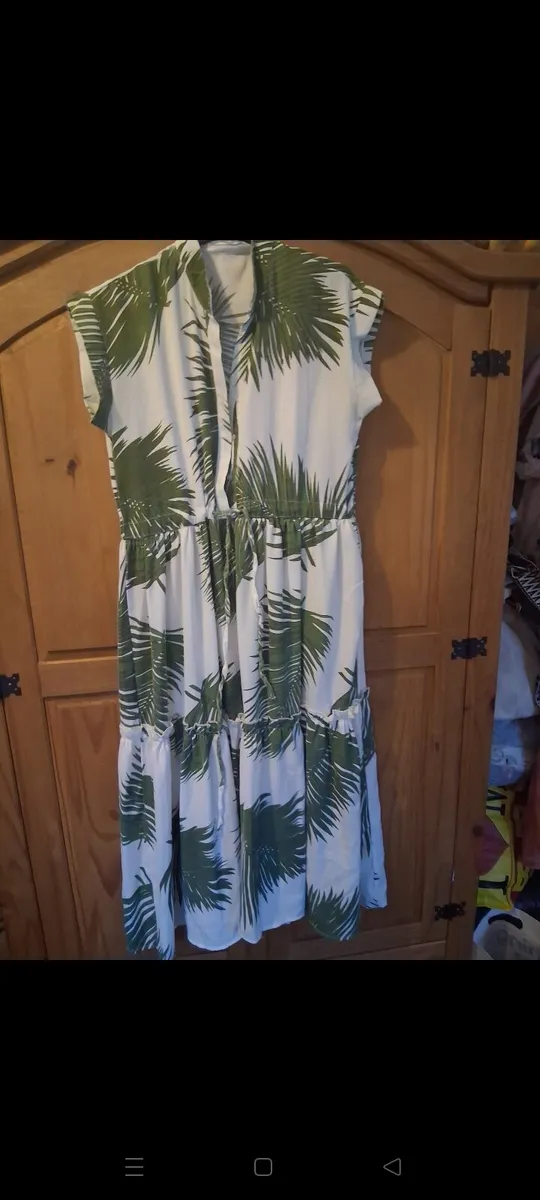 Ladies dress bundle size 8-10 - Image 1