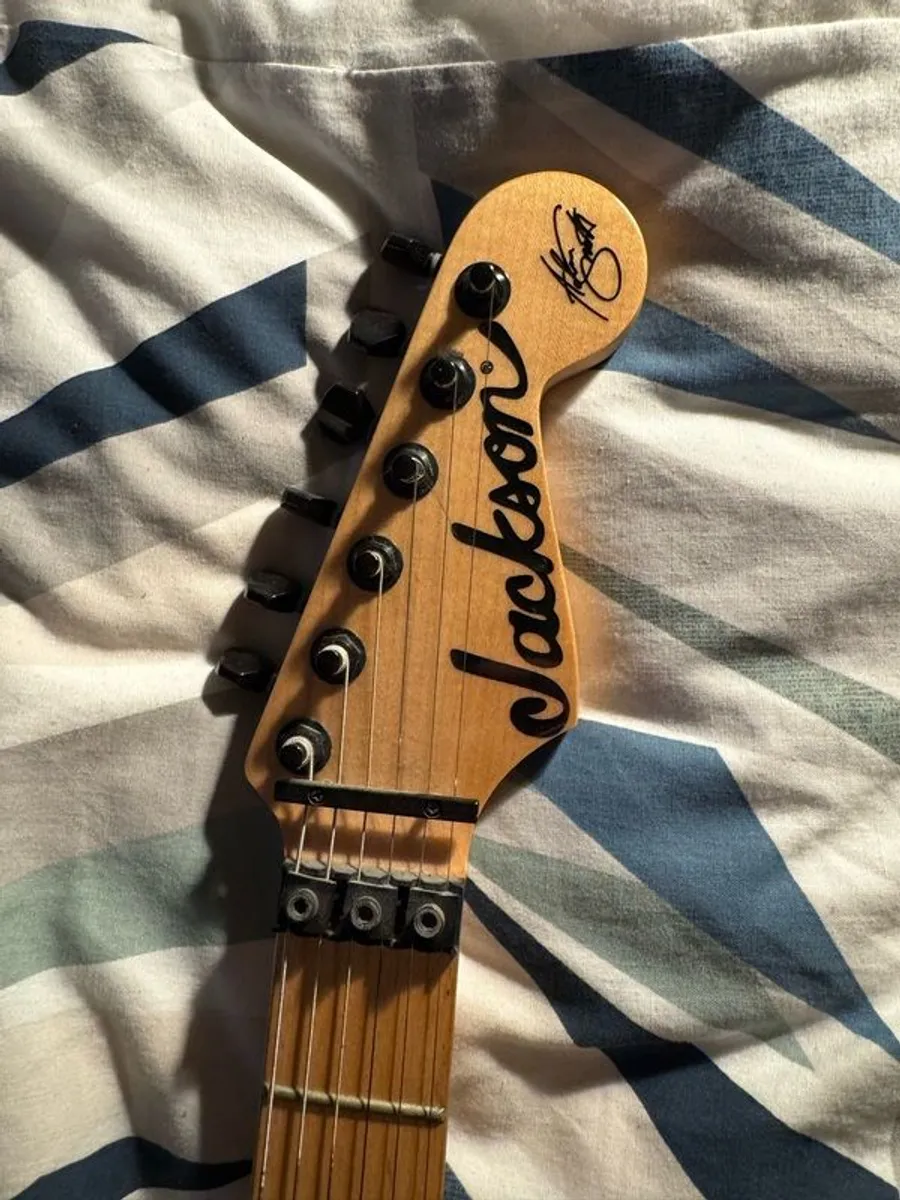 Jackson Adrian Smith Signature Stratocaster - Image 4