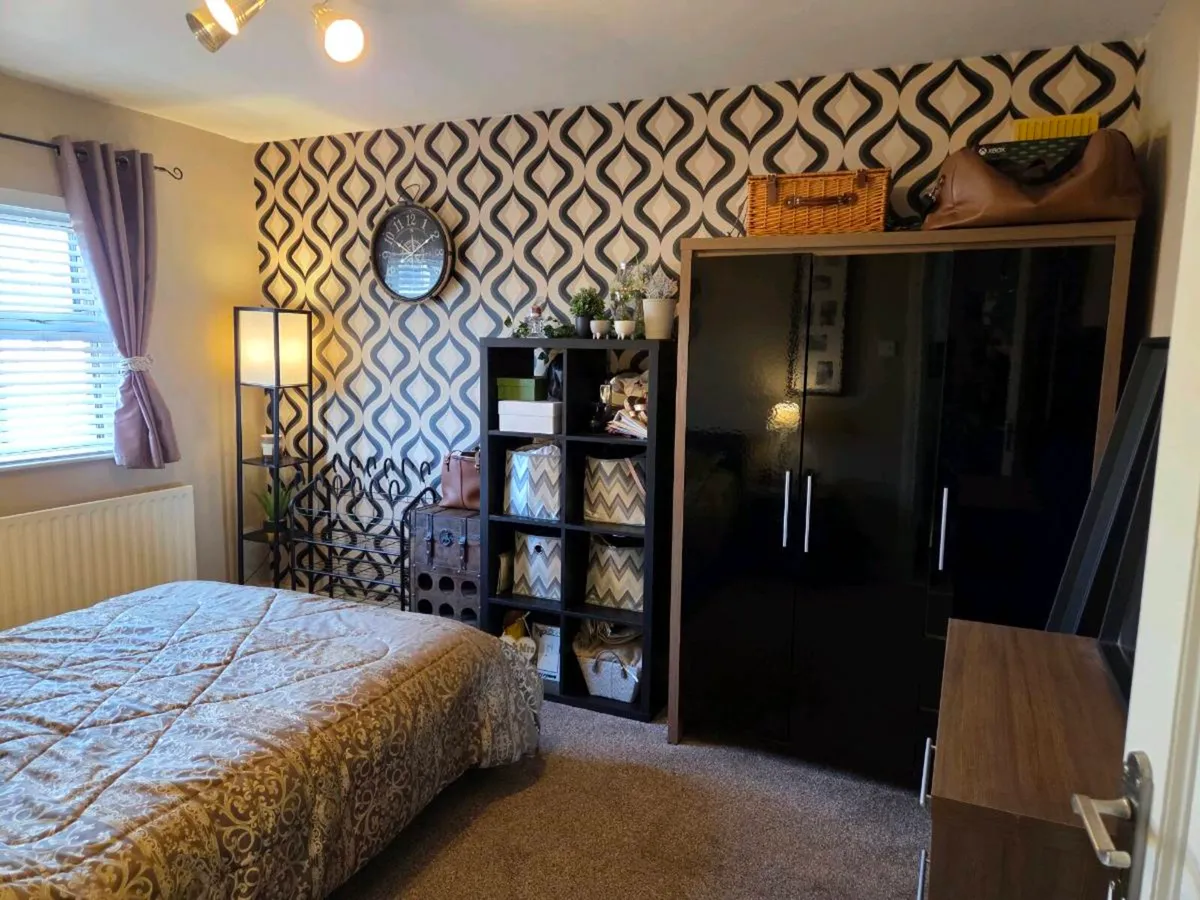 Modern Matching Bedroom Set – Excellent Condition - Image 1