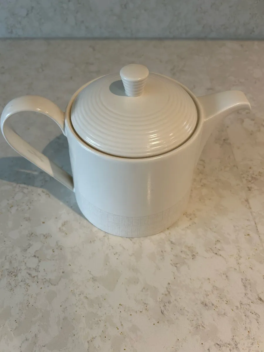Wedgwood Tea Pot - Image 2