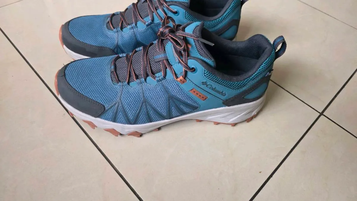 Columbia peakfreak hiking shoes - Image 2