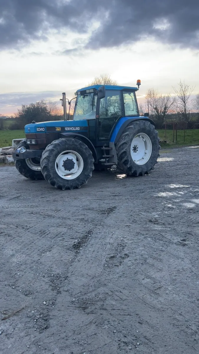 New Holland 8340 - Image 1