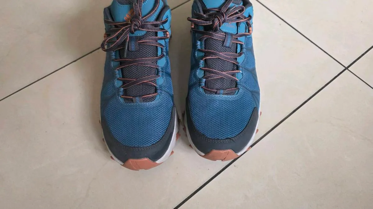 Columbia peakfreak hiking shoes - Image 3