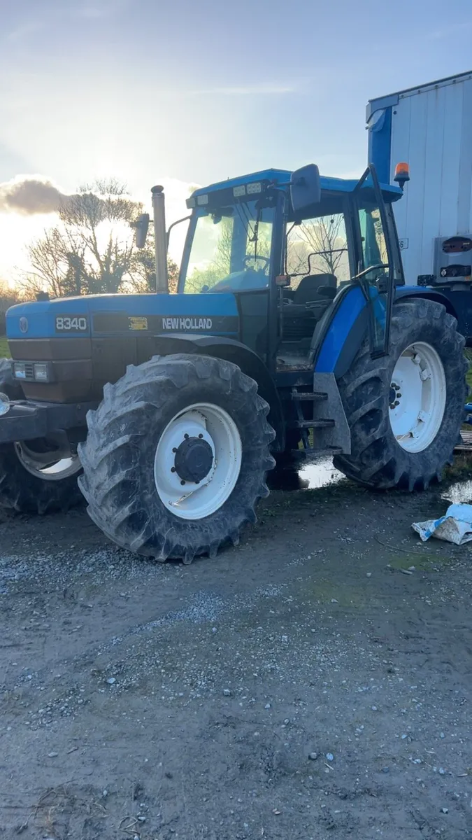 New Holland 8340 - Image 4