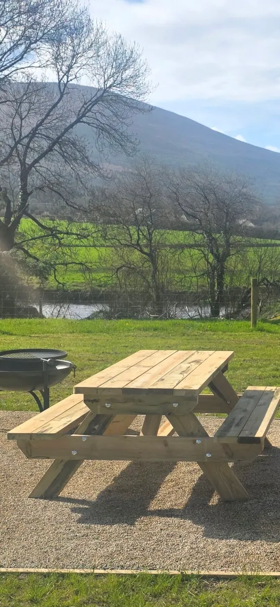 Picnic Table - Image 3