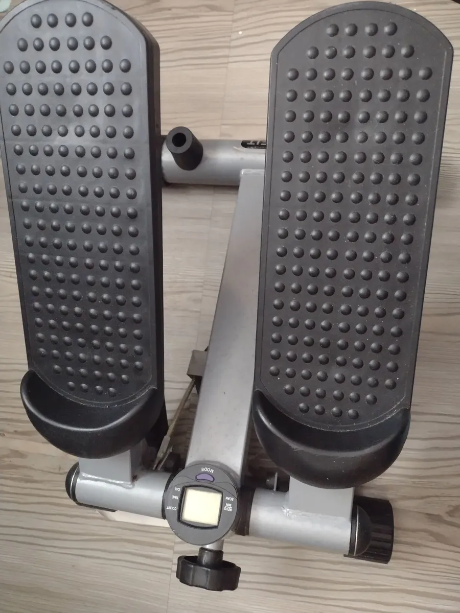 New V-Fit mini exercise stepper - Image 2