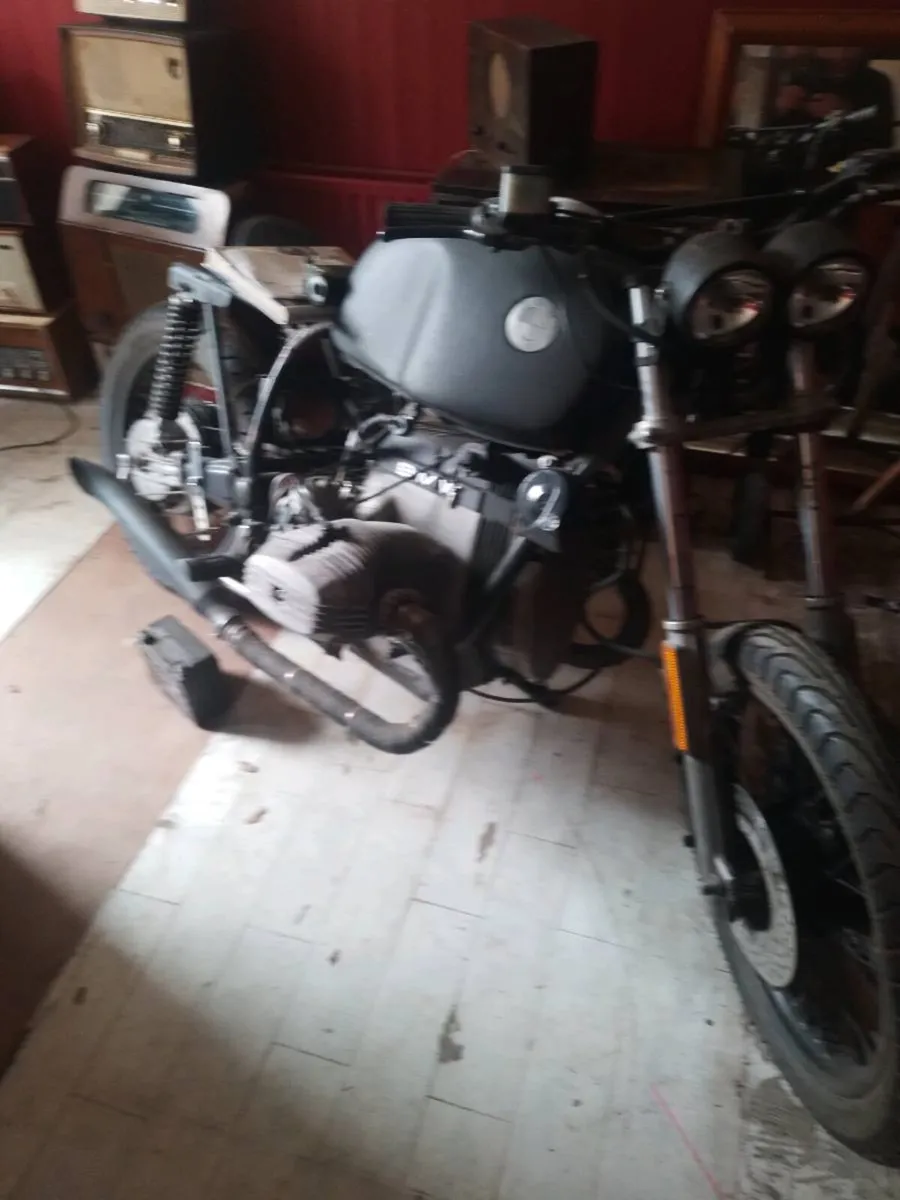 Old BMW bick - Image 3