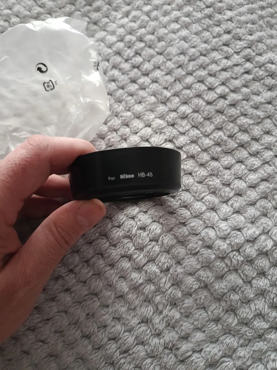 Nikon HB-45 lens hood - Image 2