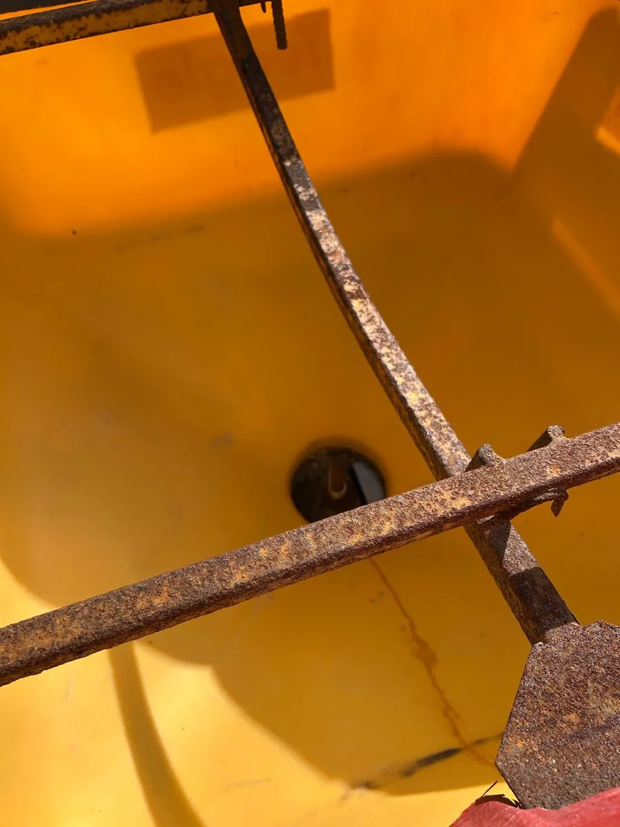 Fertiliser spreader teagle - Image 4