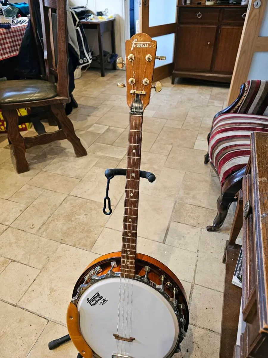 Banjo - Image 1