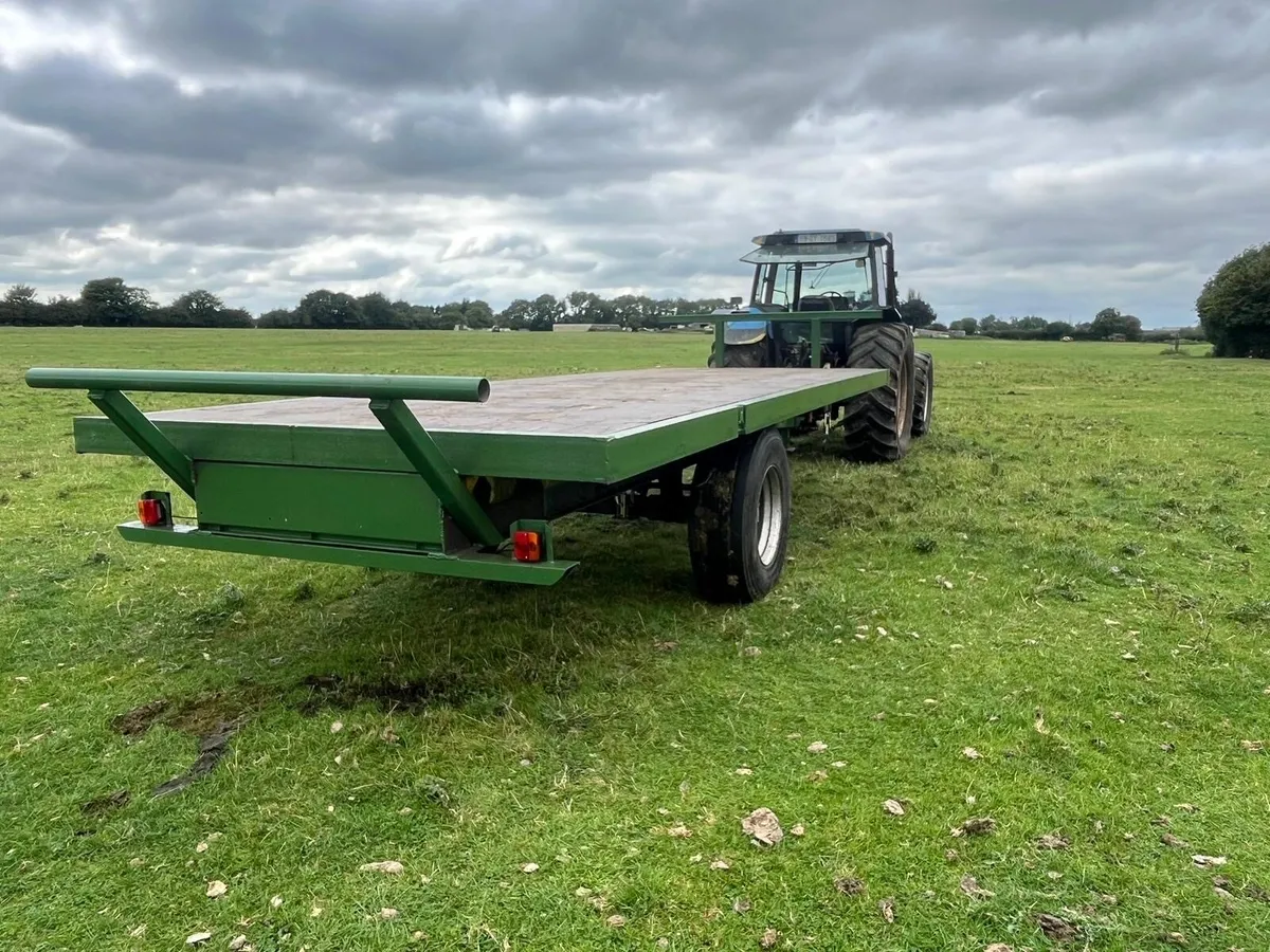 Bale trailer - Image 3