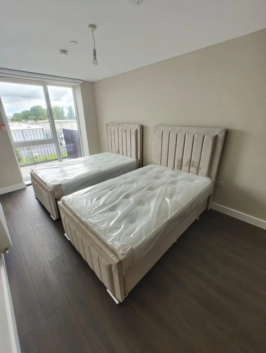 Single beds with mattress: As good as New - Image 1