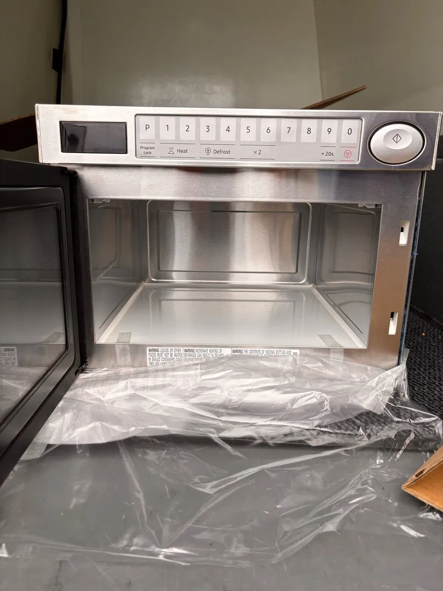 Samsung commercial microwave 1850w - Image 4