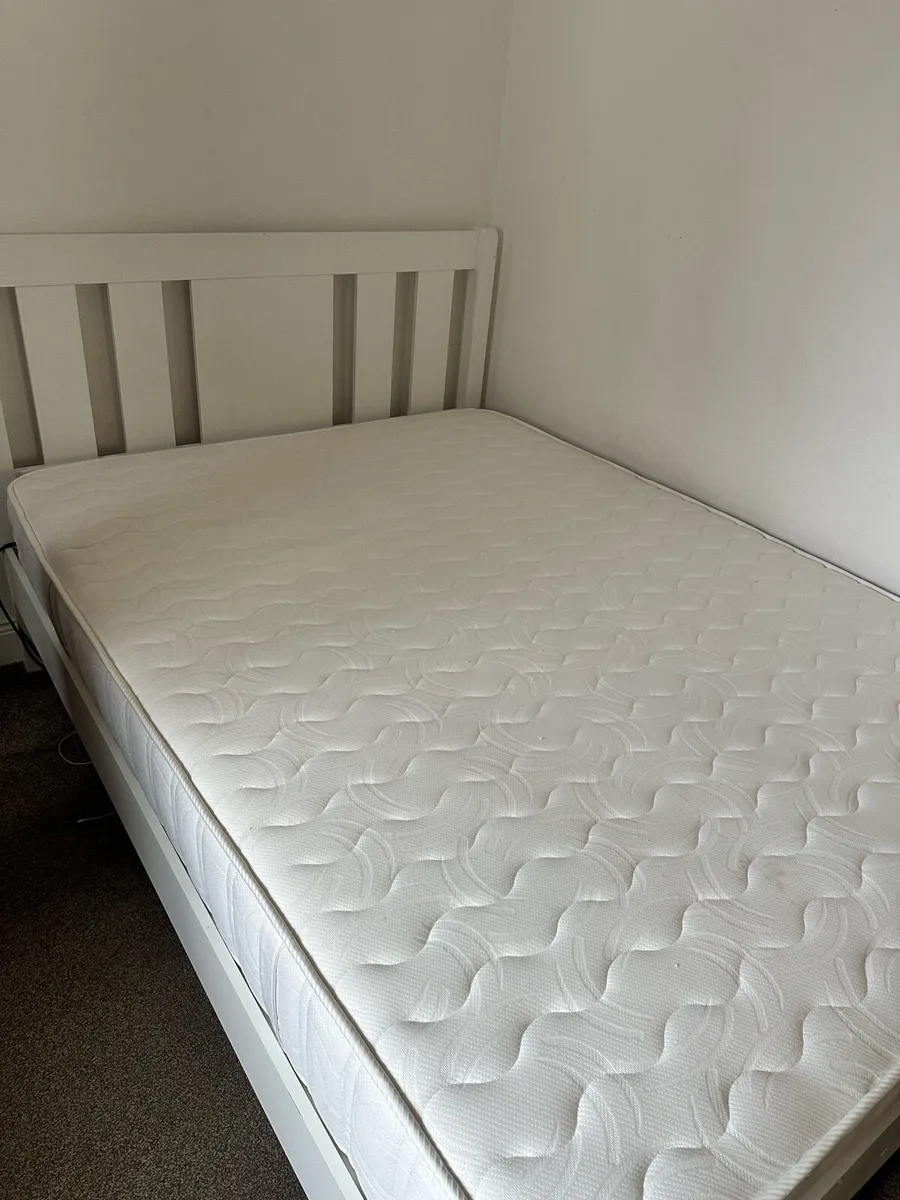 Double bed and mattress - great condition - Image 1