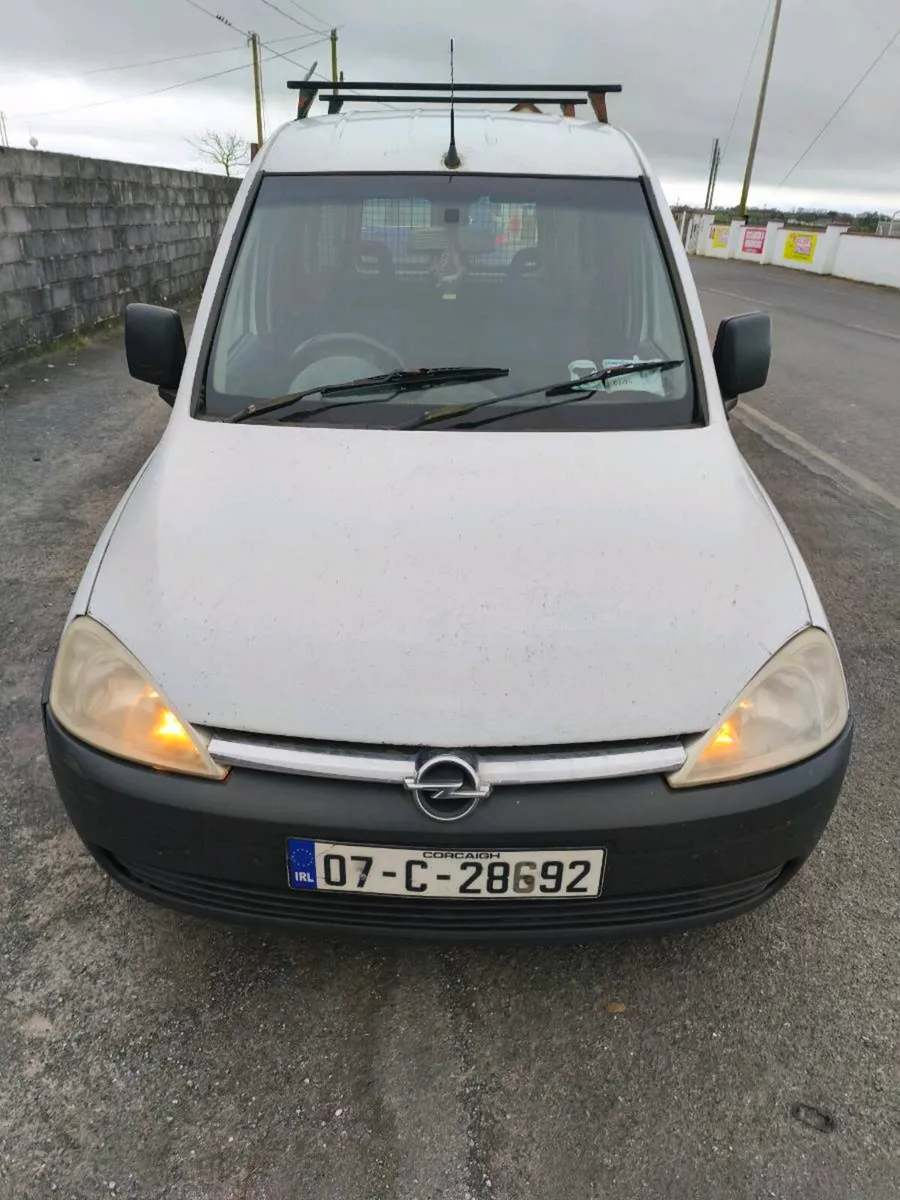 Trade in to clear ,, Opel combo ,,, taxed - Image 4