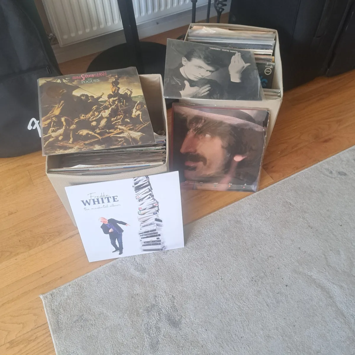 over a 100 records ,all in great condition - Image 2