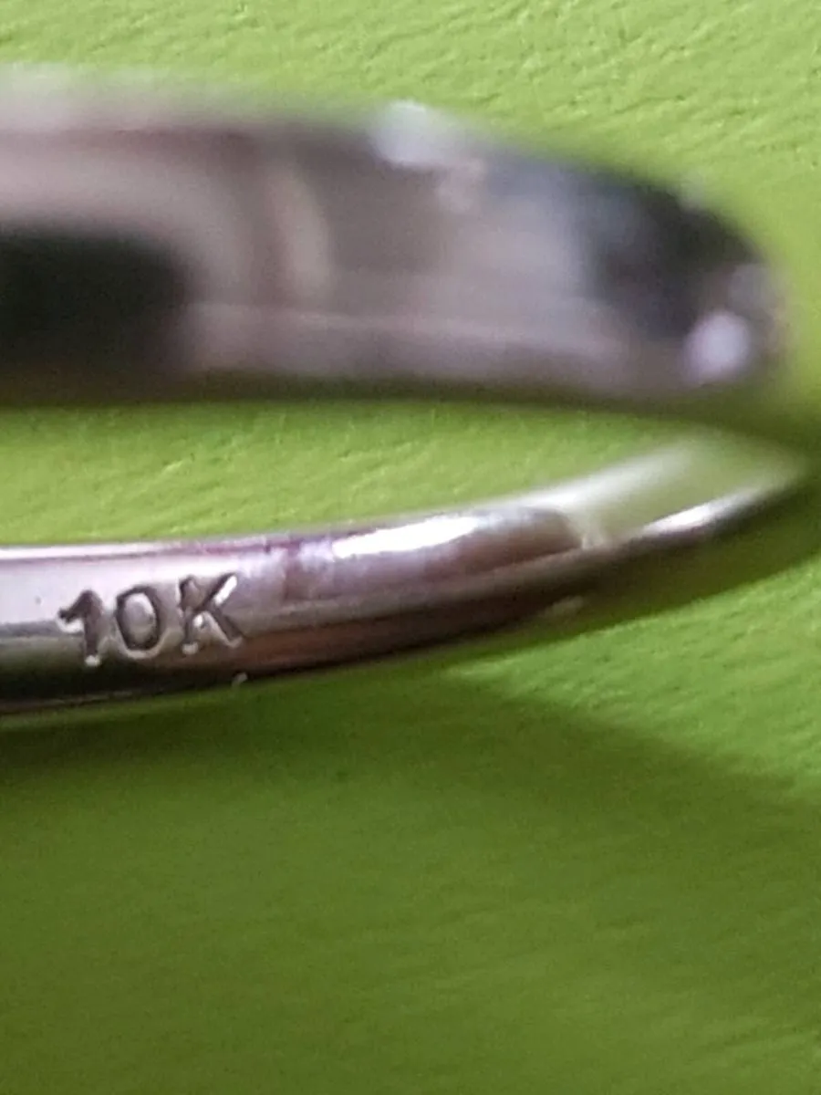 Diamond solitaire ring - Image 2