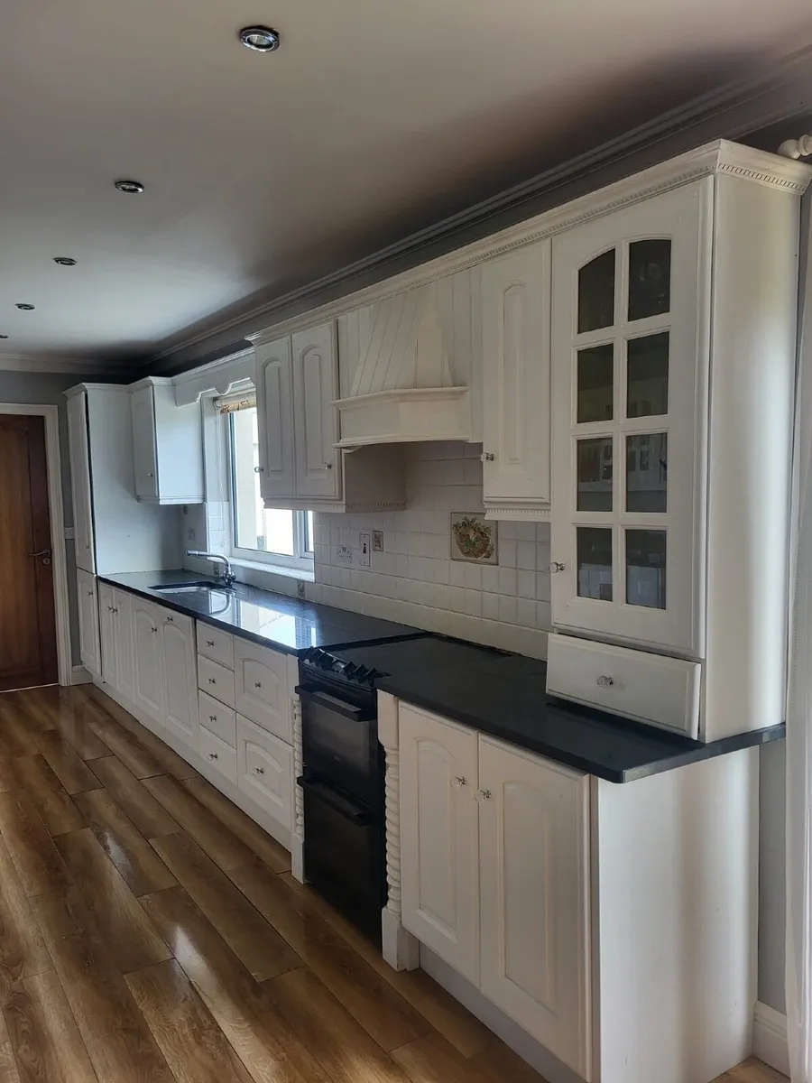 Kitchen Units - Image 1