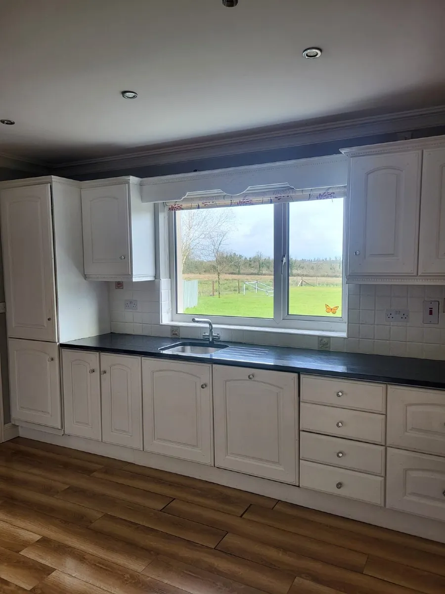 Kitchen Units - Image 3