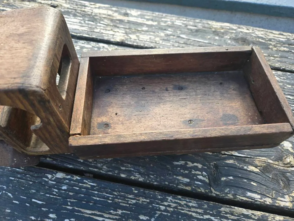 Scratch vintage model truck - Image 3