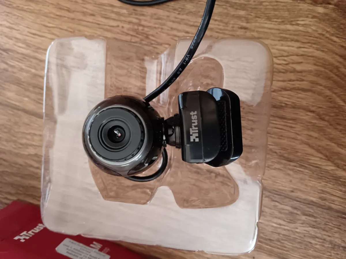 Google Nest and Trust Webcam - Image 4
