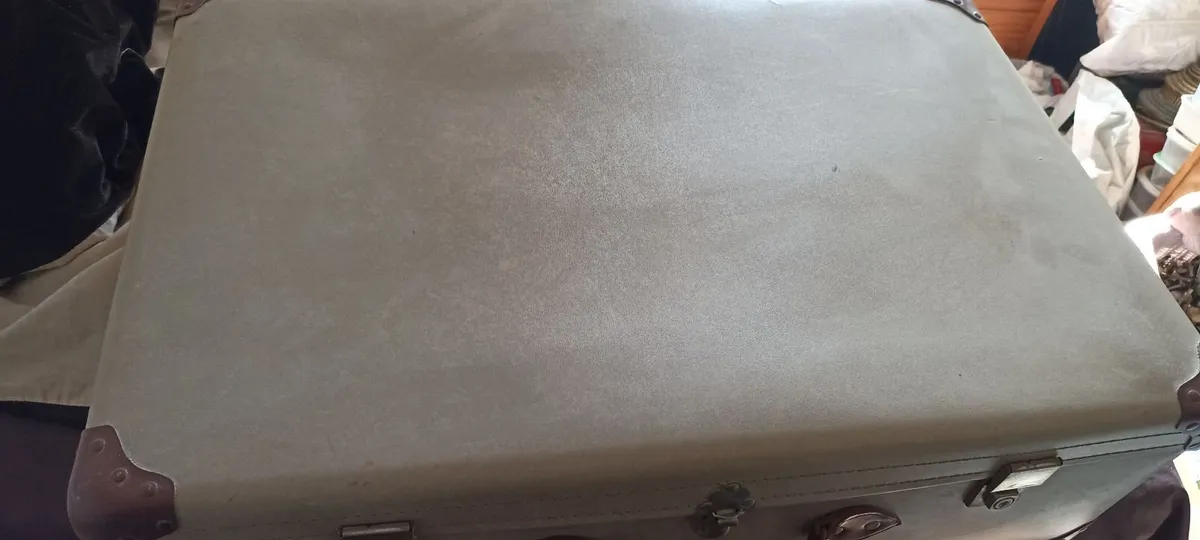 1950s Suitcase with Leather Handle - Image 3