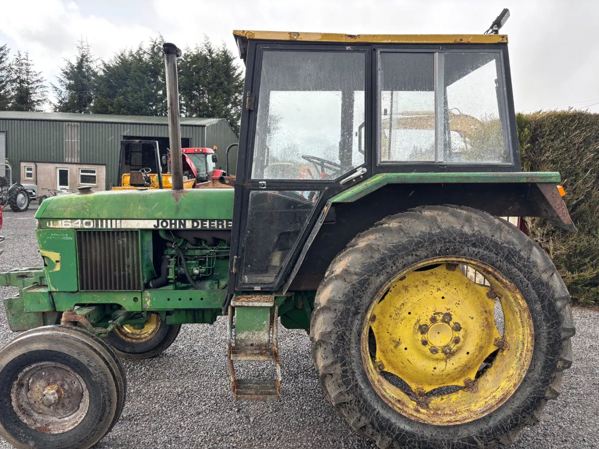 John Deere 1640 tractor - Image 2