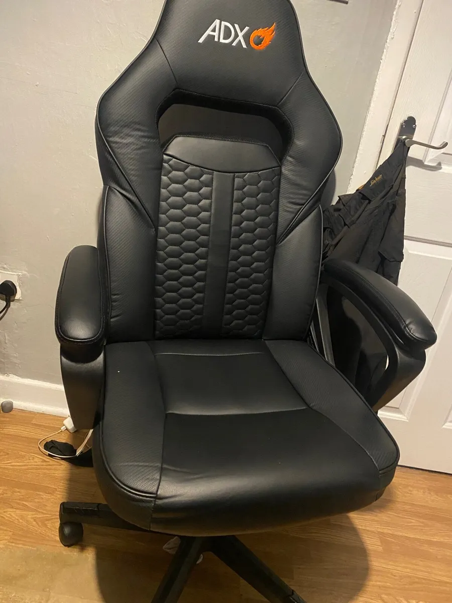 Gaming chair