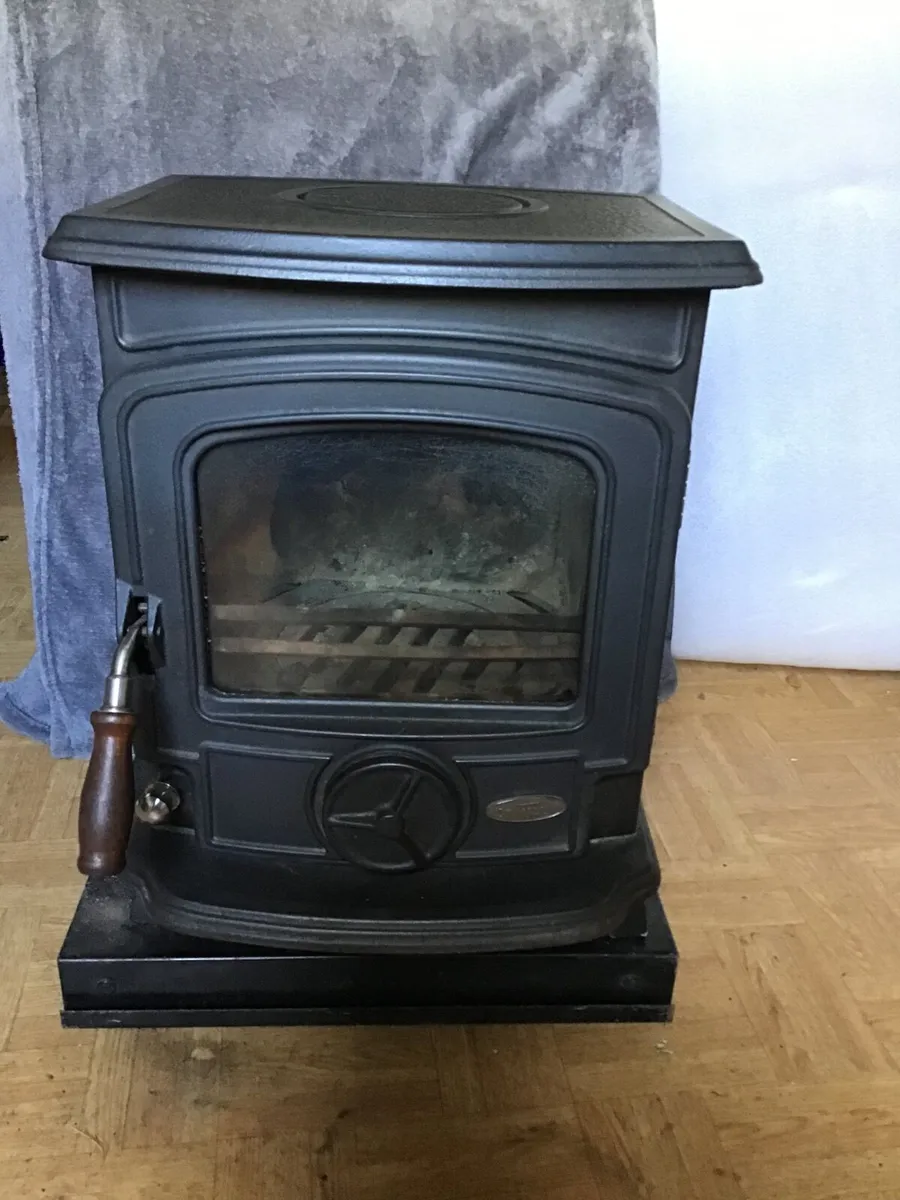 Oisin stove - Image 1